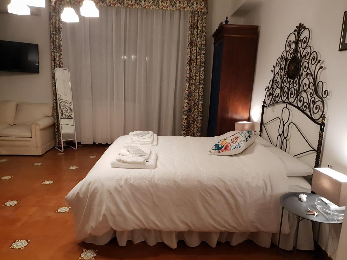 La Terrazza Di Anna Hotel Sassari Kültér fotó