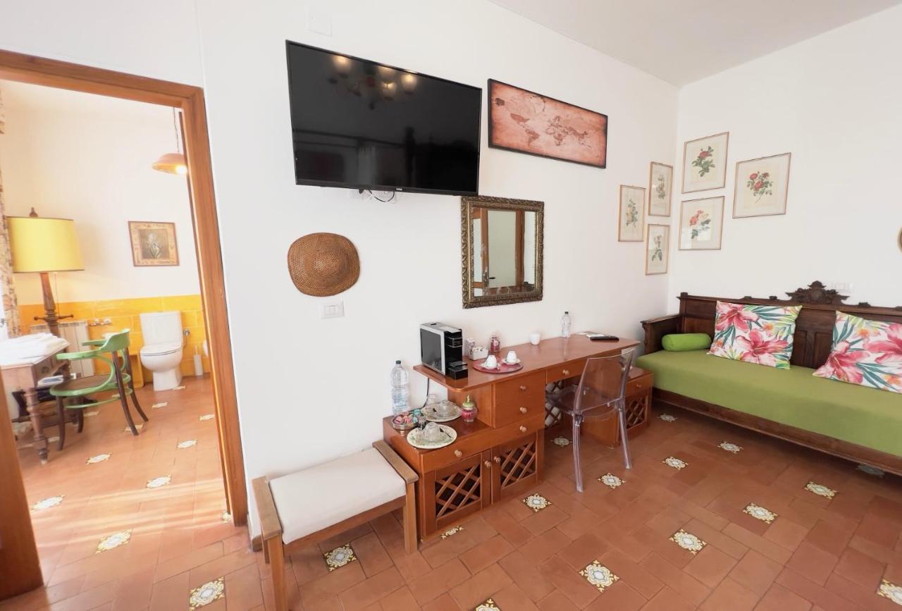 La Terrazza Di Anna Hotel Sassari Kültér fotó